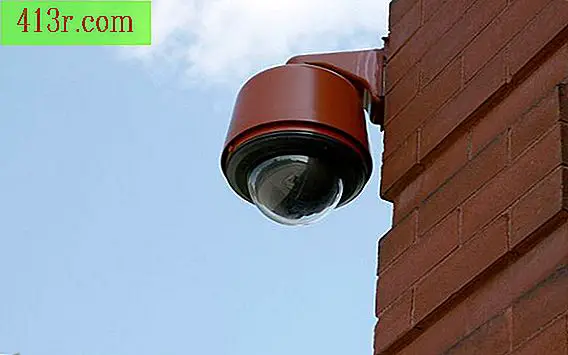 Come utilizzare un cavo in fibra ottica per CCTV