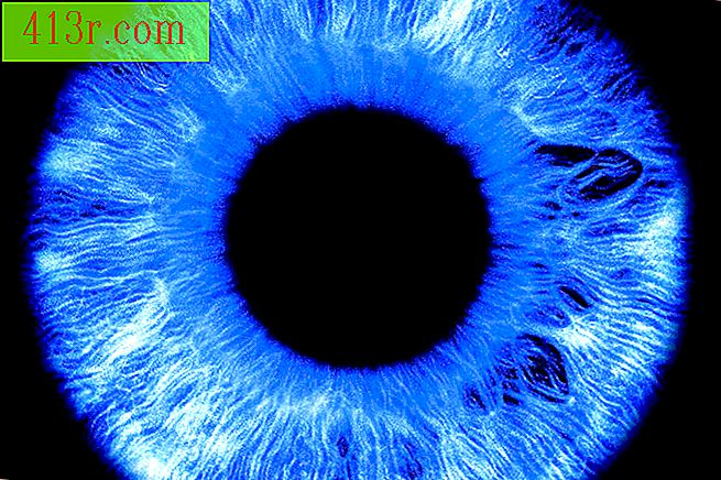 Някои лаптопи се активират чрез разпознаване на ириса на очите.