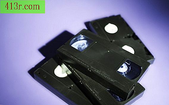 Как да почиствате VHS видео касети
