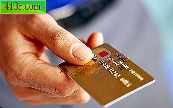 Как да се съчетаят кредитни карти в Quickbooks