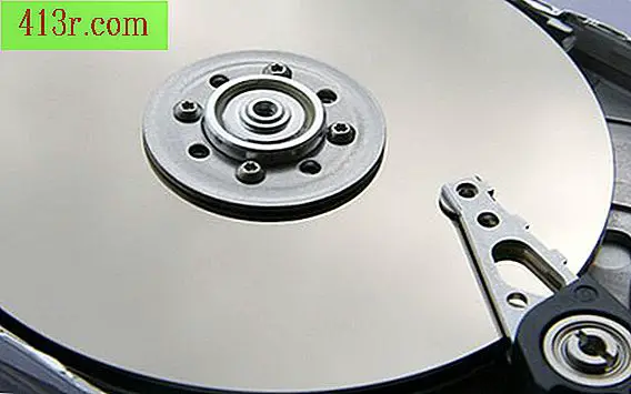 Как да възстановите западен цифров твърд диск