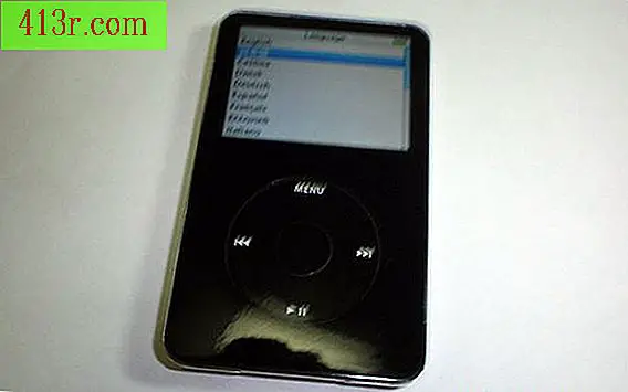 Jak otevřít iPod 30 GB pro opravu