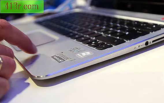 Come disabilitare un touchpad su un laptop HP
