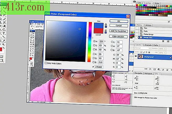Klik pada close-up kotak berwarna di toolbar dan sebuah jendela akan muncul untuk menggantikan warna saat ini dari kotak.