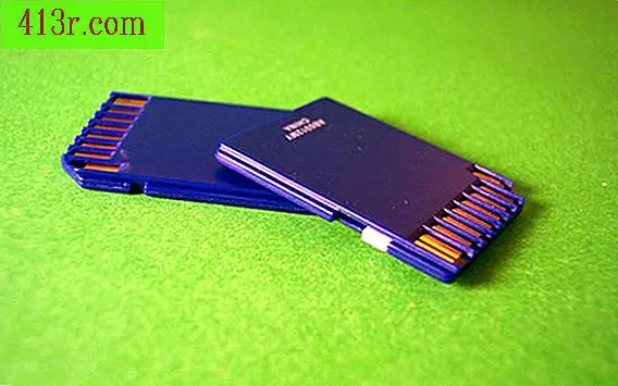 Jak korzystać z kart pamięci dla Nintendo DS Lite