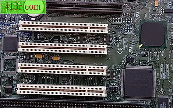 Какво представлява PCI мостовото устройство?