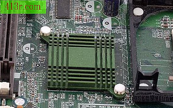 RouterOS е разработен от Mikrotik, компания, която разработва и рутерни компоненти.