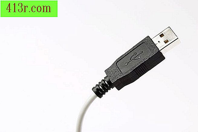 Connectez le câble USB à votre ordinateur portable.