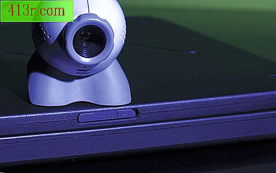 Как да свържете уеб камера с компютъра си