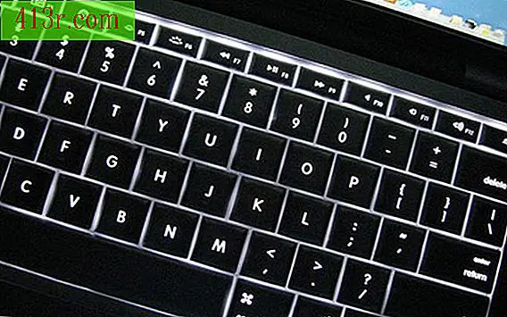 Come controllare la tastiera illuminata di un laptop
