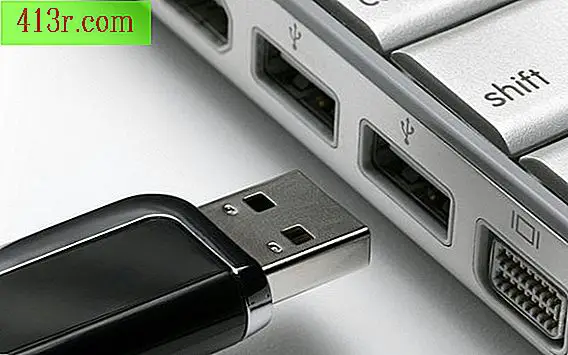 Jak skrýt složky na jednotce USB flash