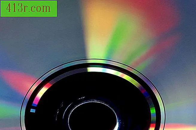 Blu-Ray diskleri, daha büyük kapasiteleri nedeniyle DVD'lerden daha fazla alana sahiptir.