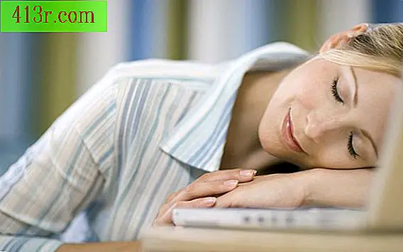 מצב תרדמה מופעל באופן אוטומטי לאחר חוסר פעילות ממושכת.