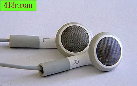 Как да поправите слот за слушалки за iPod