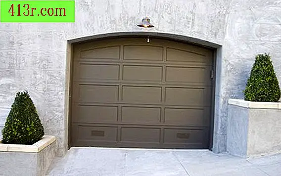 Problemi con una porta del garage che non chiude