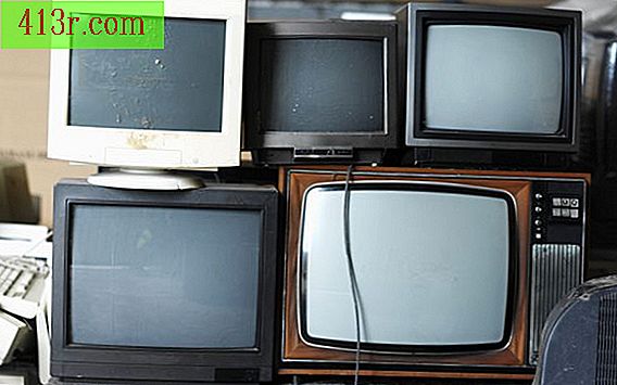 Cosa provoca fastidiosi rumori su un televisore a valvole?