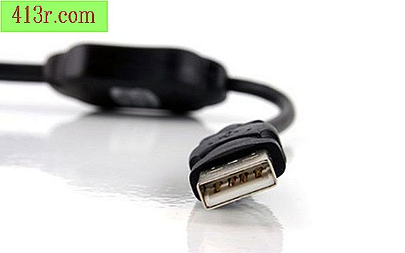 Какво представлява USB кабел за лесно прехвърляне?