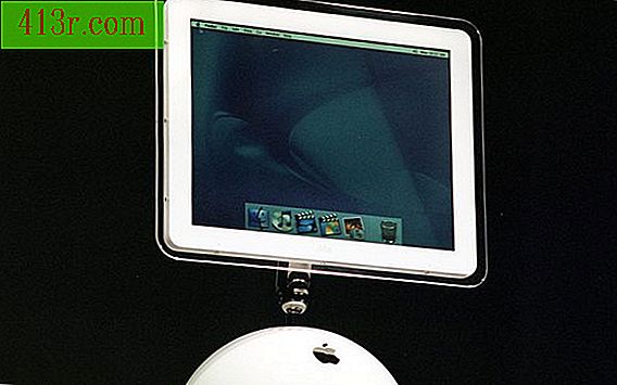 Recursos de um iMac G4 de 17 polegadas