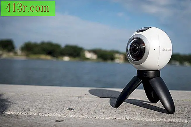 Esistono telecamere speciali che ti consentono di generare facilmente contenuti a 360 gradi.