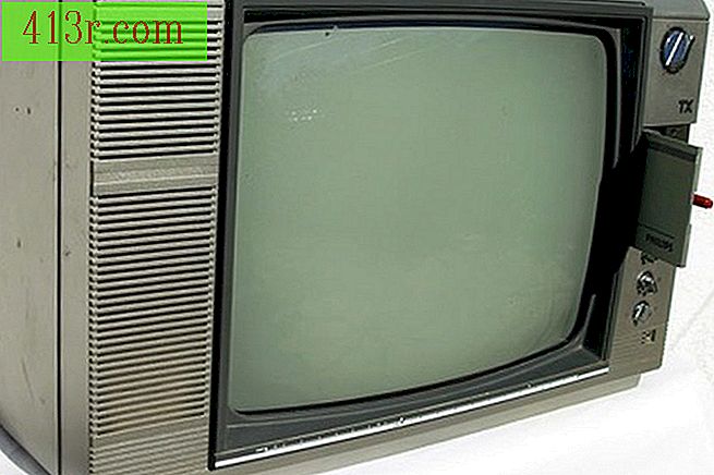 ראסל ניסח לראשונה טכנולוגיות טלוויזיה ומחשבים.