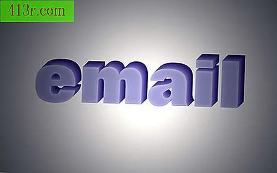 Как да изпратите имейли в Hotmail