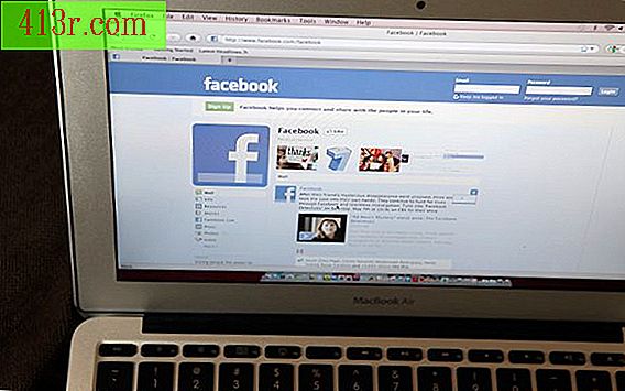 Как да скриете "харесването" на Facebook от обществото